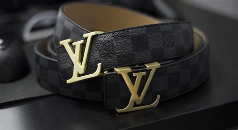 lv mens belts|louis vuitton gucci belt men.